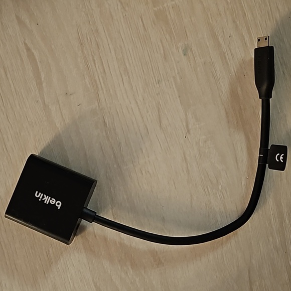 Belkin Mini HDMI to VGA Adapter - Picture 2 of 3